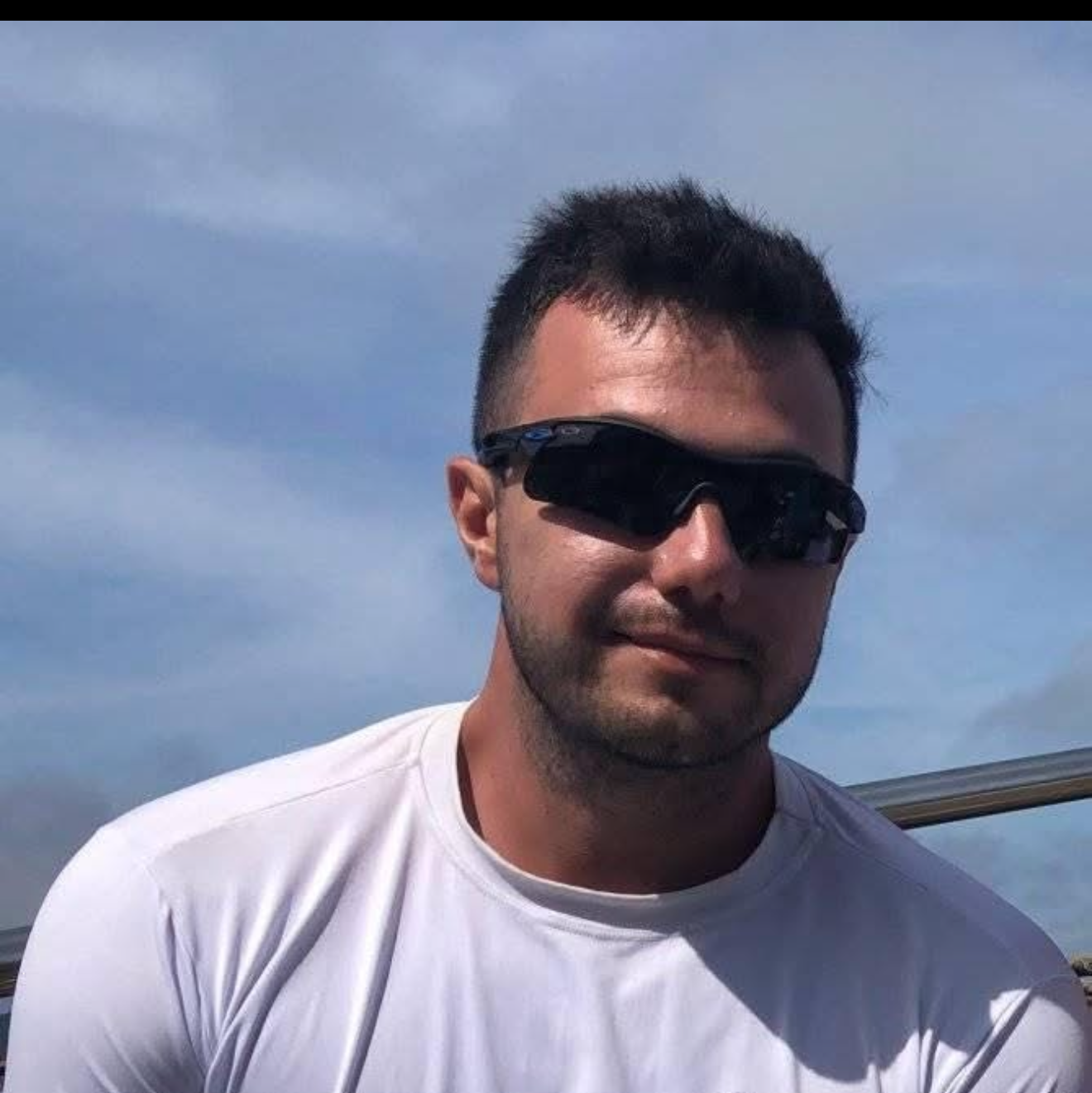Antonio R